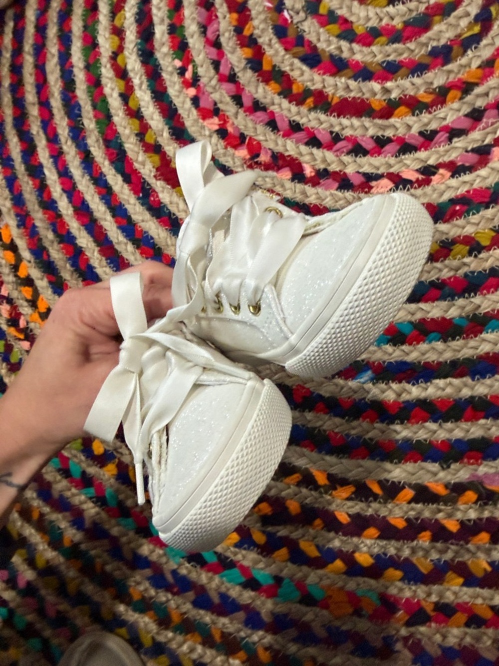 Keds White Glitter Ribbon Lace Kids Sneakers Toddler Shoes - Size 6 - Picture 8 of 8